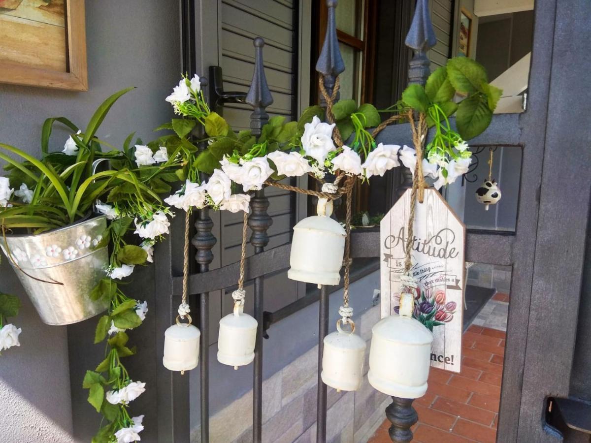 Jasmine Cottage Luni Екстериор снимка